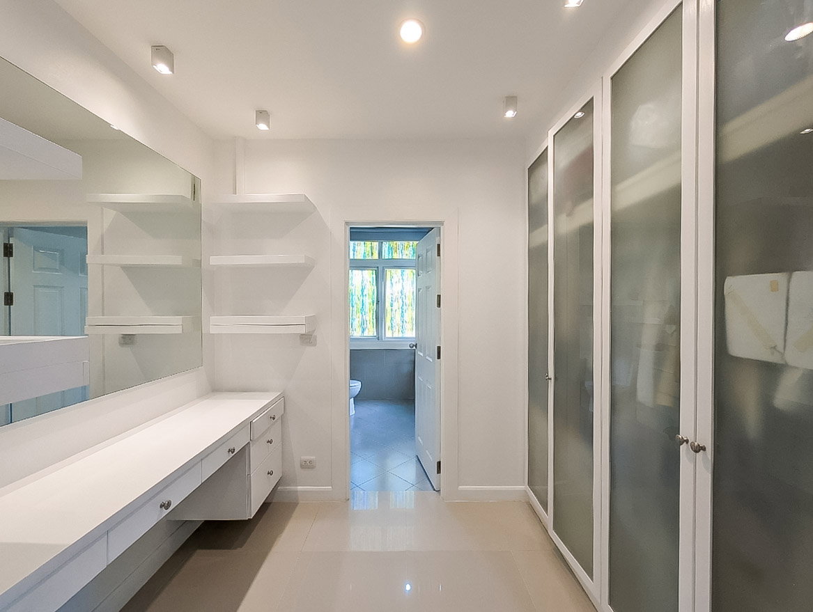 picture For Sale 2 Storey House 4 Bedroom in Chaiyapruek East Pattaya - 12/18