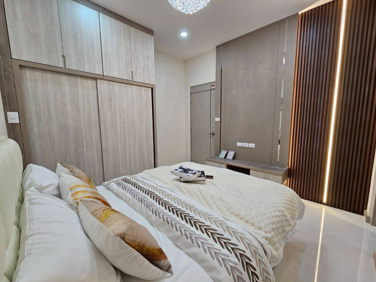รูป ขายบ้านเดี่ยวหรูในพัทยา ทำเลทอง ใกล้โรงเรียนนานาชาติ - รูปที่ 10/20