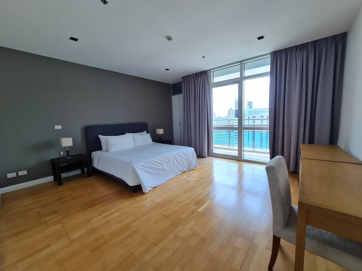 รูป LTHC6484 – Athenee Residence FOR RENT 3 beds 3 baths Size 197 Sq.M. Near BTS Phloen chit stations ONLY 130k/month - รูปที่ 2/6