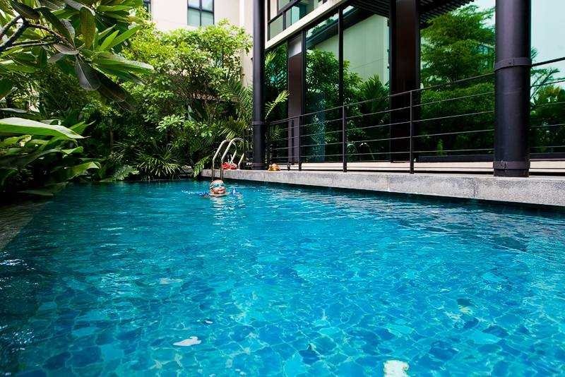 picture LTH7184 – House in compound with Private Swimming pool in Ekkamai FOR RENT 3 beds 4 baths Size 375 Sq.M. Near BTS Ekkamai Station ONLY 175k/month - 7/8
