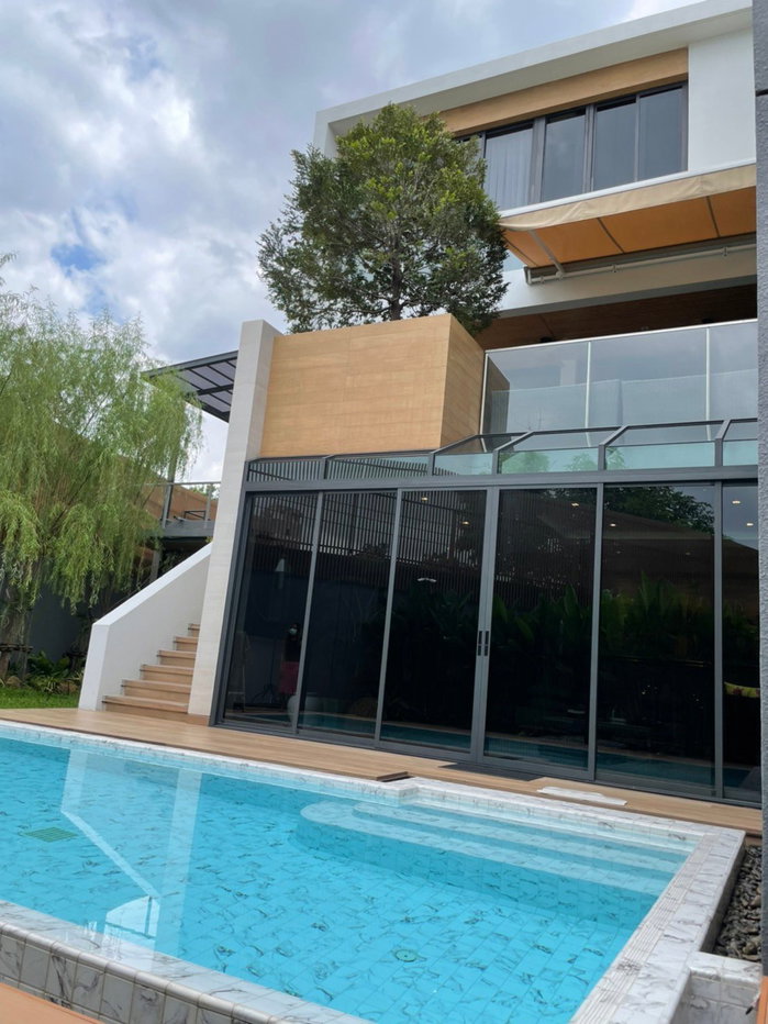 รูป LTHC7145 – House with Private Swimming Pool in Rama 3 FOR RENT 4 beds 7 baths Size 550 Sq.M. Near BTS Chong Nonsi Station ONLY 550k/month - รูปที่ 2/8