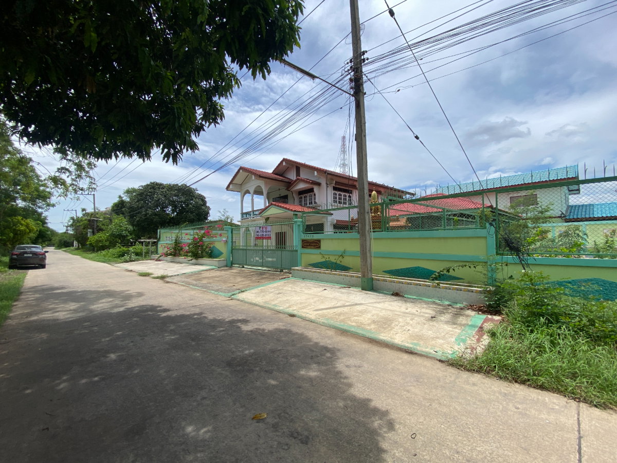 รูป ขายบ้านเดี่ยว ทำเลดี พื้นที่กว้าง อยู่ติดกับศาลาว่ากลางสิงห์บุรี อยู่ห่างจากถนนใหญ่ 150 เมตร บ้านเดี่ยวพร้อมอยู่ 2 ชั้น - รูปที่ 16/41