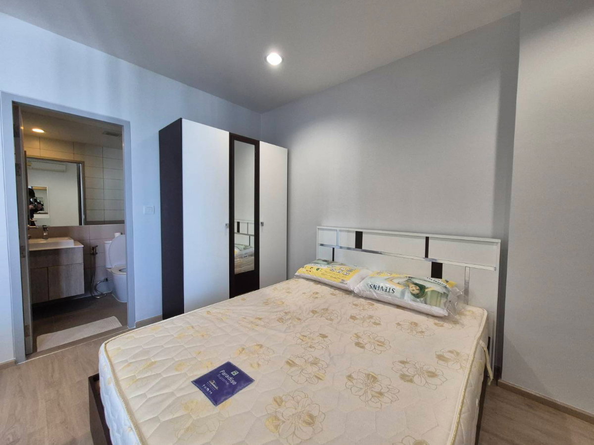 รูป ✨ห้องสวย รีโนเวทใหม่ เฟอร์ใหม่ ราคาดีมาก แค่ 19,000 บาท/ด. 📞0930547992 คุณเจ - รูปที่ 4/9