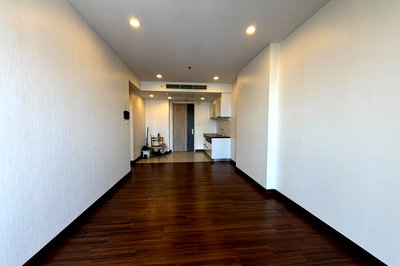 ขายคอนโด : 🔥ขายขาดทุน ! วิวสวย, Supalai Lite Sathorn Charoenrat, 1 ห้องนอน, 1 ห้องน้ำ, ห้องอยู่ทางทิศเหนือ, ชั้นสูง 18++ !!🔥 Code C20221203128 ตกแต่งบางส่วน