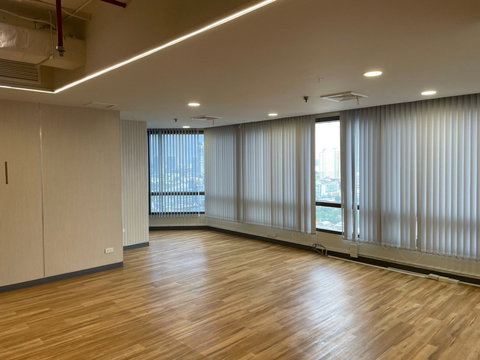 LTH6039 – Office FOR SALE in Ari size 400 Sq.M. Near BTS Ari station ONLY 45.7 MB