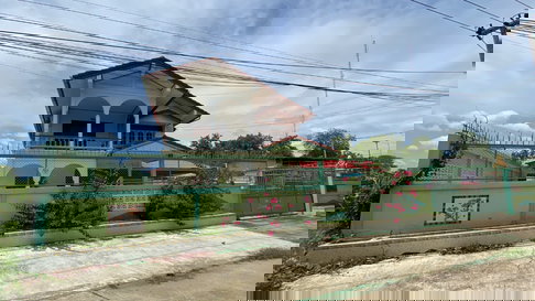 ขายบ้านเดี่ยว ทำเลดี พื้นที่กว้าง อยู่ติดกับศาลาว่ากลางสิงห์บุรี อยู่ห่างจากถนนใหญ่ 150 เมตร บ้านเดี่ยวพร้อมอยู่ 2 ชั้น