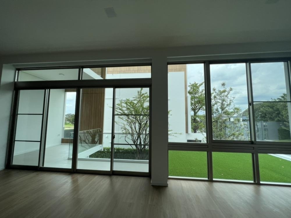 รูป LTHC7091 – House FOR SALE in Rama 9 3 beds 4 baths 324 sq.M. Near ARL Huamark station ONLY 38.5 MB - รูปที่ 5/6