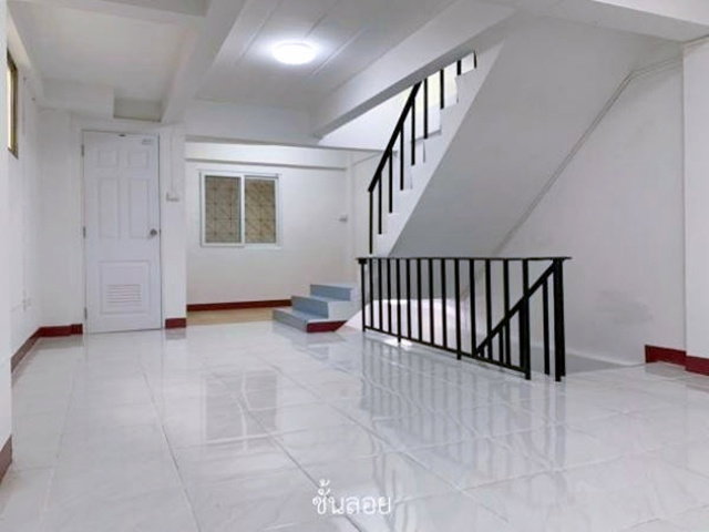 รูป จันทน์26-32 เจริญราษฎร์1-5 BTS สุรศักดิ์ 800 ม อาคารพาณิชย์ 5.5 ชั้น+ชั้นลอย 5 นอน 6 น้ำ ย่านสาทร สมาคมแต้จิ๋วตลาดสะพาน 2 400 ม.ให้เช่า - รูปที่ 2/8