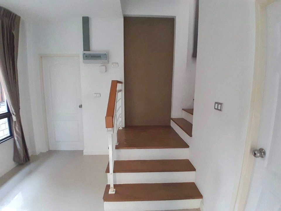 รูป ให้เช่า‼️บ้านเดี่ยว 56 ตร.ว.ขนาด 3 นอน 2 น้ำ หมู่บ้านเซนโทร เวสต์เกต (Centro Westgate) ซอย ถนนเลียบคลองบางไผ่ 🐶🐱 เลี้ยงสัตว์เลี้ยงได้ 🐰🐹🐰 - รูปที่ 13/23