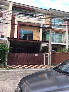LTH6956 – Townhouse at Yannawa FOR SALE 3 beds 4 baths Size 185 Sq.M. Near MRT Khlong Toei Station ONLY 13.91 MB