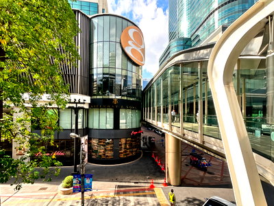 Office for rent Pratunum : Fully serviced private office space for you and your team in Regus Gaysorn Plaza