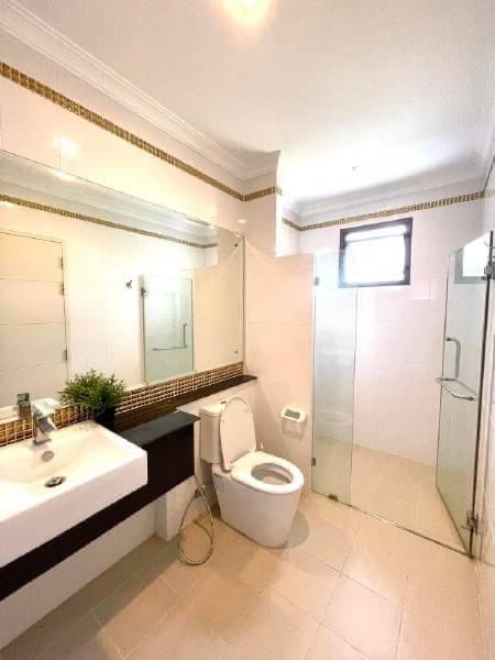 picture LTHC6799 – House FOR RENT in Rama 9 4 beds 3 baths 100 sq.M.Near Huamark station ONLY 125k/month - 6/6