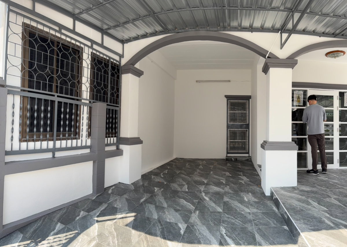 รูป ขายบ้านทาวน์เฮ้าส์ 2 ชั้น ม.ลภาวัน ถ.บางกรวย-ไทรน้อย ทำเลดี เดินทางสะดวก - รูปที่ 3/10