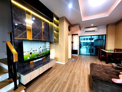 Townhouses for rent Bangkok : 🌿 **VR0141 | Baan Klang Muang Rama 9-Bangkok Kreetha, 3-Story Townhome, Ready to Move In** 🏡✨