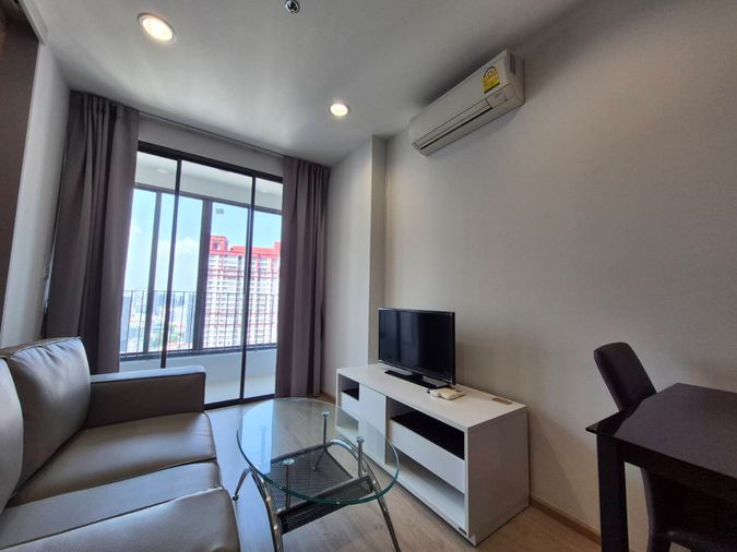 ✨ห้องสวย รีโนเวทใหม่ เฟอร์ใหม่ ราคาดีมาก แค่ 19,000 บาท/ด. 📞0930547992 คุณเจ