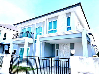 เช่าบ้านเดี่ยว เขตหนองจอก : บิ๊กซี หนองจอก2.23กม. แม็คโคร 5แอร์ บ้านเดี่ยว 2ชั้น สระว่ายน้ำ 52ตร.วา 4นอน 3น้ำ อยู่วิทยา ใกล้ มเทคโนโลยีมหานคร 900 ม.