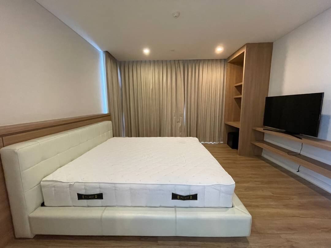 รูป LTHC6475 – Fullerton FOR RENT 3 beds 3 baths Size 135 Sq.M. Near BTS Ekkamai stations ONLY 70k/month - รูปที่ 3/7