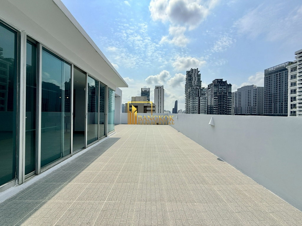 รูป Large 4 Bedroom Penthouse Apartment in Phrom Phong Area - BR0264AP - รูปที่ 5/47