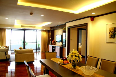 คอนโดให้เช่า : LTH6459 – Apartment for RENT in Asoke 3 beds 3 baths Size 220 Sq.M. Near BTS Asoke station ONLY 100k/month