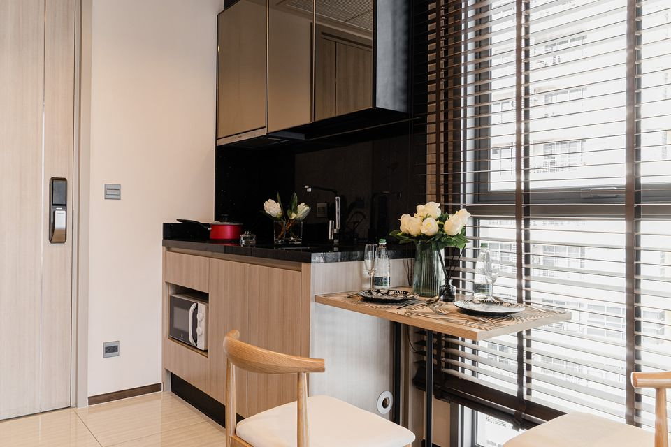 รูป The Line Ratchathewi【𝐒𝐄𝐋𝐋 & 𝐑𝐄𝐍𝐓】🔥ห้องสไตล์ธรรมชาติ โทนไม้ละมุน บรรยากาศผ่อนคลาย🔥 ติดต่อไลน์ไอดี: @hacondo - รูปที่ 8/10