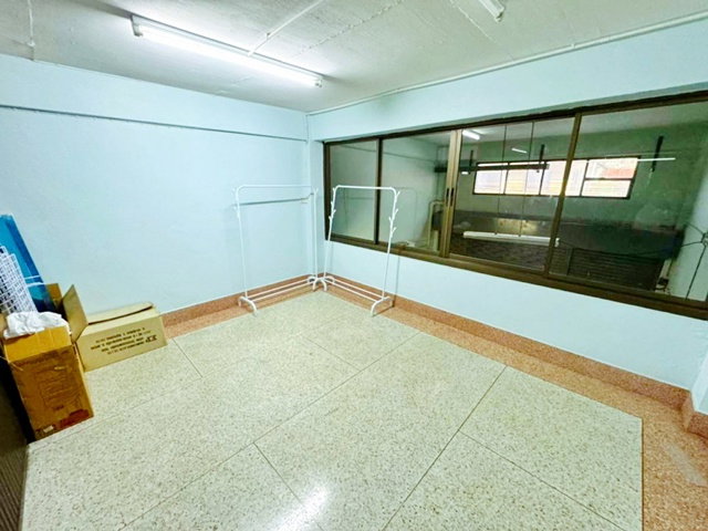 รูป กัลปพฤกษ์ สามแยกบางบอน 900 ม. บางบอน1 อาคารพาณิชย์ 3.5 ชั้น 3 นอน 3 น้ำ 18 ตร.ว. 230 ตร.ม. 1 ทำเลบางบอน - รูปที่ 5/8