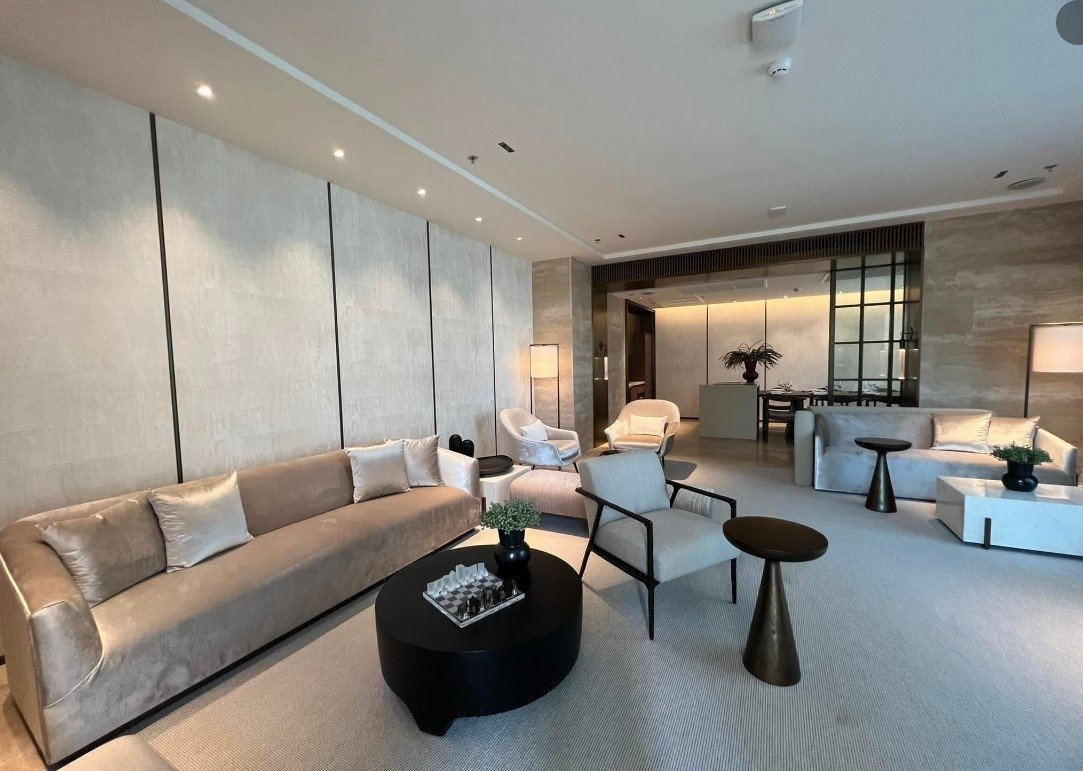 รูป LTH6902 – Super Luxury Condominium for Sale at The Strand Thonglor 2 beds 2 baths Size 107.75 Sq.M.Near BTS Thonglor stations ONLY 43.77 MB - รูปที่ 1/5