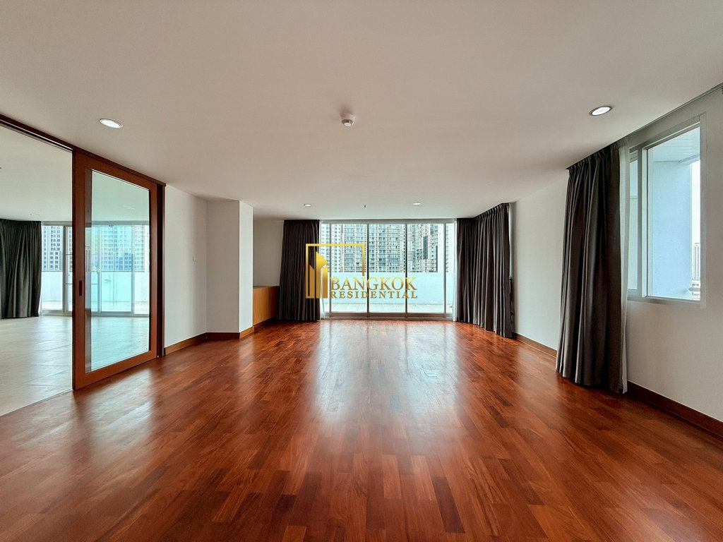 รูป Large 4 Bedroom Penthouse Apartment in Phrom Phong Area - BR0264AP - รูปที่ 10/47