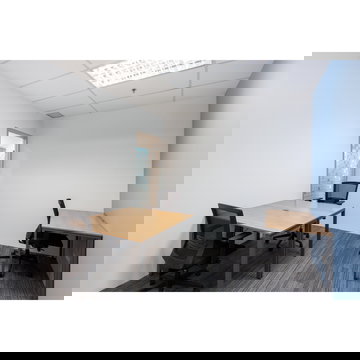 Office Space แบบส่วนตัวซึ่งรวมทุกอย่างแล้วสำหรับ 2 คน ที่ HQ SPE Tower