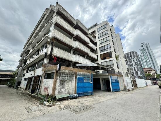 รูป ขายอาคาร 5 ชั้น เขตคลองเตย กทม.  (148 ตรว.) - รูปที่ 2/4
