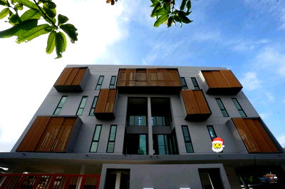 เช่าโฮมออฟฟิศ รัชโยธิน : ✨ โฮมออฟฟิศ 4 ชั้นให้เช่า (บ้านแฝด ตกแต่งใหม่ Design Modern) ซอย ซอยรัชดา 32 2 ห้องนอน 2 ห้องน้ำ ใกล้แยกรัชดา-ลาดพร้าว 