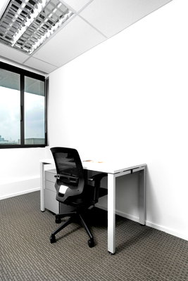 เช่าสำนักงาน วิทยาลัยดุสิตธานี : Office Space แบบส่วนตัวซึ่งรวมทุกอย่างแล้วสำหรับ 2 คน ที่ Regus Bangna Tower