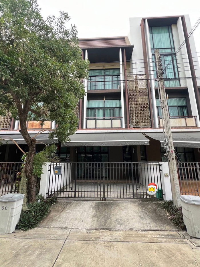 รูป 🏡✨ ทาวน์โฮม 3 ชั้น Flora Wongsawang (ฟลอร่า วงศ์สว่าง) 3 ห้องนอน 3 ห้องน้ำ ใกล้รถไฟฟ้า เพียง 500 เมตร! พร้อมเข้าอยู่ - รูปที่ 1/11