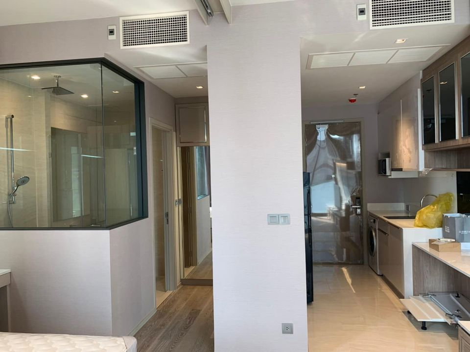 รูป Ashton Silom【𝐒𝐄𝐋𝐋 & 𝐑𝐄𝐍𝐓】🔥หรูหรา เรียบง่าย เหนือระดับทุกสัมผัส บิ้วอินสไตล์โมเดิร์น เพิ่มความกว้างขวางในทุกมุมมอง🔥 ติดต่อไลน์ไอดี: @hacondo - รูปที่ 8/10