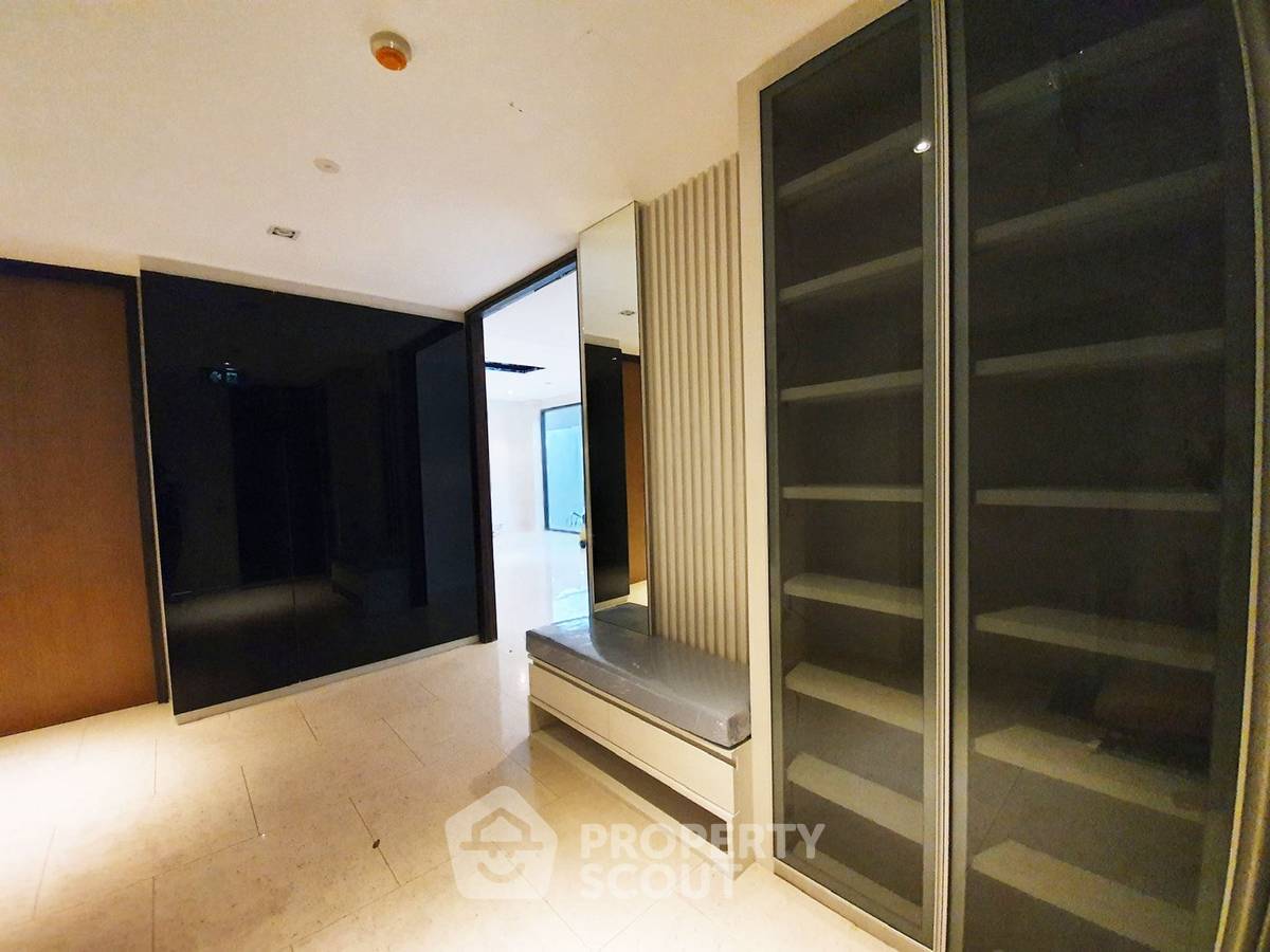 รูป คอนโด 3-ห้องนอน ที่ บ้าน ลักซ์ - สาทร ใกล้ MRT คลองเตย (ID 2751700) - รูปที่ 7/20