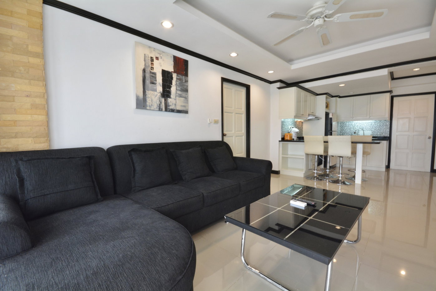 รูป 2 Bed Condo for Rent at Jomtien Beach Condominium in Pattaya - รูปที่ 3/17