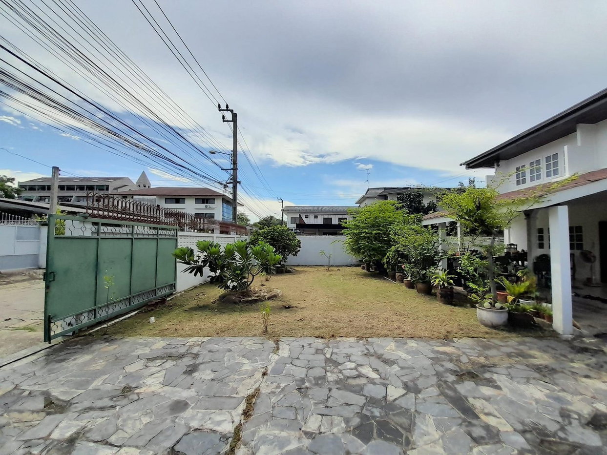 picture LTH6787 – Land with house FOR SALE at Sukhumvit 93 size 202 Sq.Wah.BTS Bang Chak Station ONLY 54 MB - 2/5