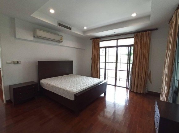 picture LTH6599 – House FOR RENT in Pattanakan 5 beds 3 baths 440 sq.M.Near ARL Huamark station ONLY 130k/month - 4/7