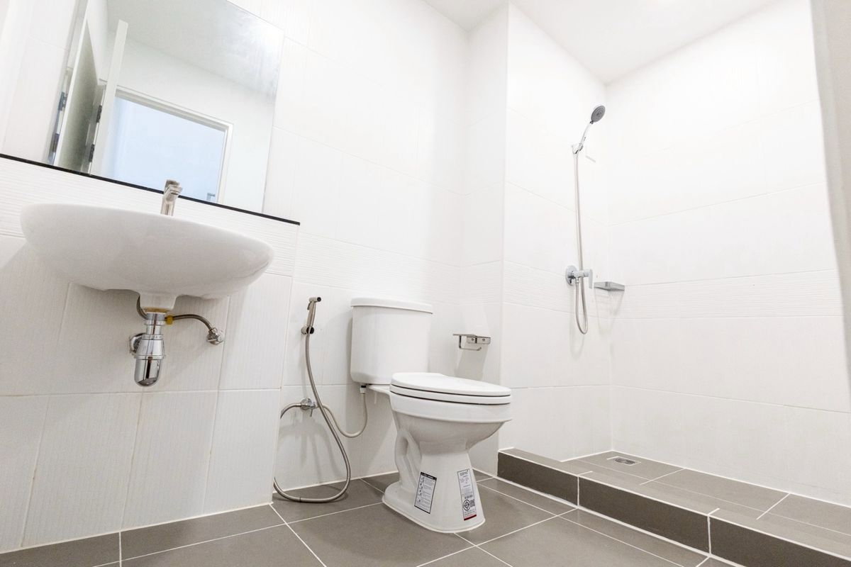 รูป  ทาวน์โฮม 3 ชั้น รีโนเวทพร้อมอยู่ บ้านสำหรับคนที่มองหาความคุ้มค่าทำเลพระราม 9–อ่อนนุชใกล้สนามบินสถวรรณภูมิ ใกล้มอเตอร์เวย์ - รูปที่ 22/23