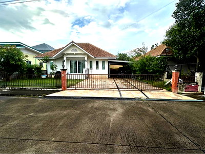 บ้านเดี่ยว ม.แม่โจ้ : ขายบ้านเดี่ยว ในโครงการหมู่บ้าน ปวริศา สันทราย เชียงใหม่ 3 ห้องนอน 2 ห้องน้ำ (H395) T.0946511456