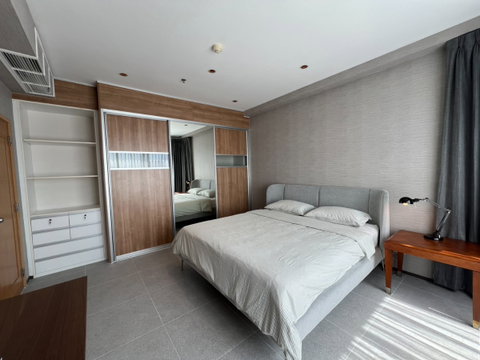 ให้เช่า Emporio Place Sukhumvit 24 พื้นที่กว้าง ราคาดี เดินทางสะดวก | Code DS2076 Line : @Dstay