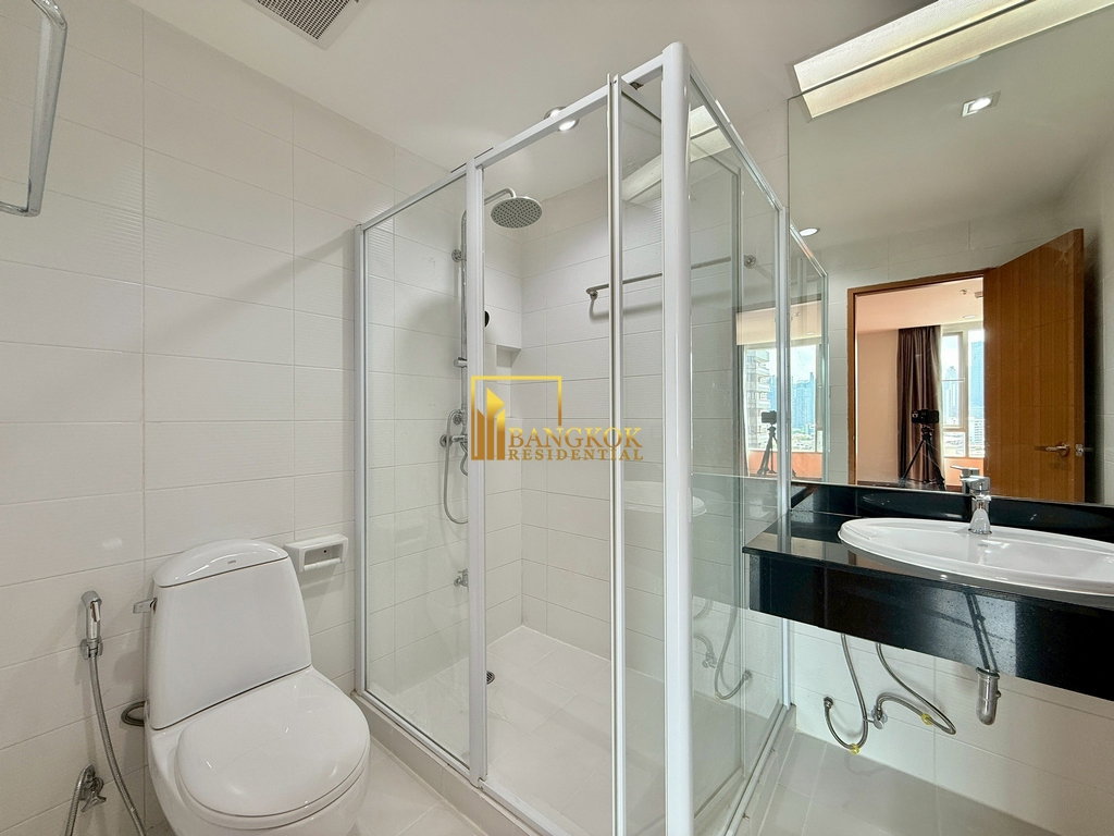 รูป Large 4 Bedroom Penthouse Apartment in Phrom Phong Area - BR0264AP - รูปที่ 36/47