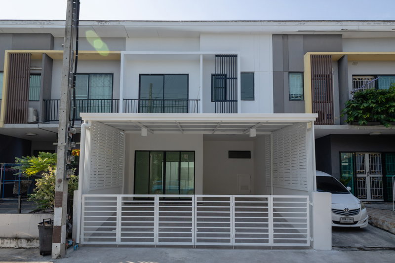 ขายทาวน์โฮม : ขาย บ้านรีโนเวทใหม่ The Connect 27 สวนหลวง - อ่อนนุช พร้อมเข้าอยู่ โลเคชั่นดี ใกล้ห้าง ใกล้สนามบินสุวรรณภูมิ
