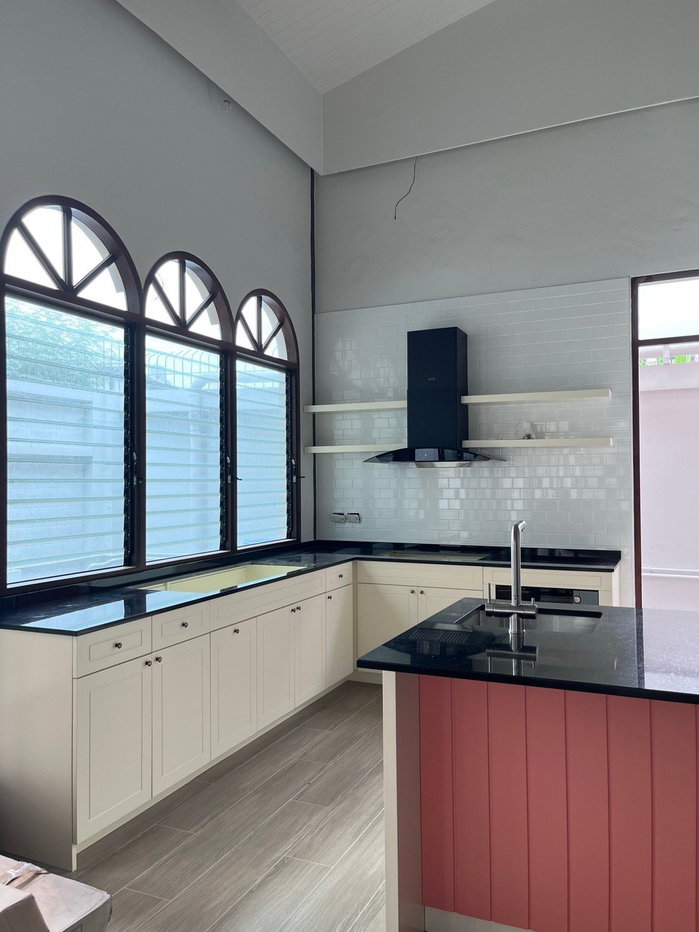 picture LTH6127 – House FOR RENT in Din Daeng area 4 beds 4 baths size 200 Sq.W. Nearby ARL Ratchaprarop station ONLY 140k/Month - 5/6
