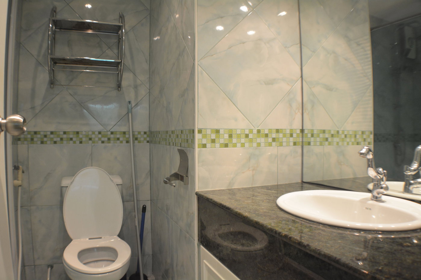 รูป Studio Condo for Rent at Jomtien Beach Condominium in Pattaya - รูปที่ 13/13