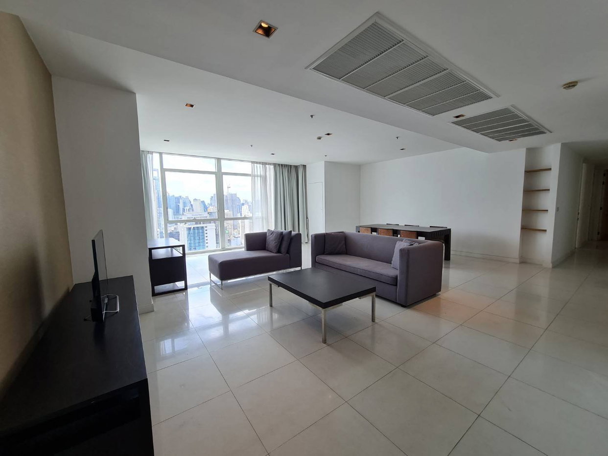 รูป LTHC6484 – Athenee Residence FOR RENT 3 beds 3 baths Size 197 Sq.M. Near BTS Phloen chit stations ONLY 130k/month - รูปที่ 1/6