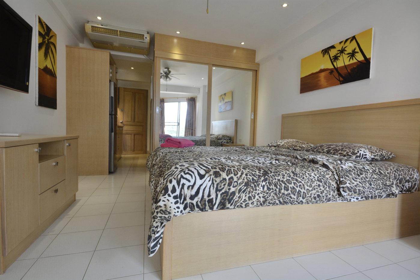 รูป Studio Condo for Rent at Jomtien Beach Condominium in Pattaya - รูปที่ 6/13