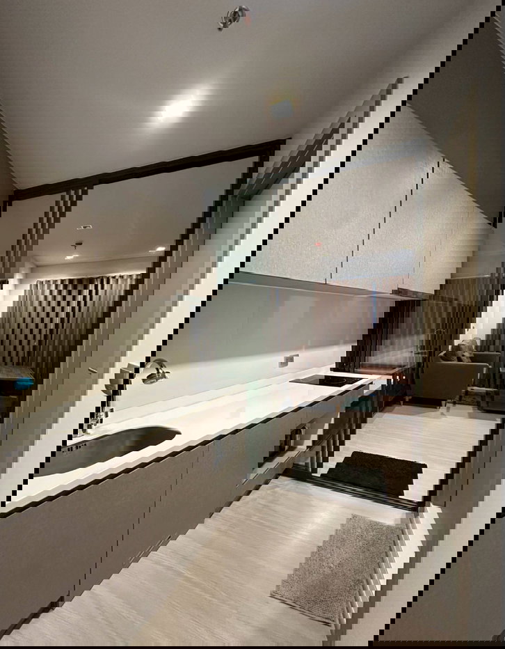 picture  Life Asoke Rama9. Studio 28sqm. Line id: @pfagent - 4/7