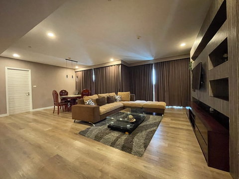 LTHC6474 – Fullerton FOR RENT 3 beds 3 baths Size 155 Sq.M. Near BTS Ekkamai stations ONLY 80k/month