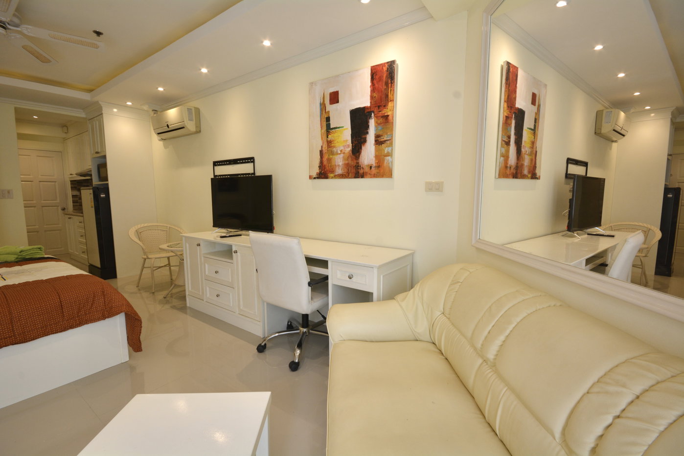 รูป Studio Condo for Rent at Jomtien Beach Condominium in Pattaya - รูปที่ 7/16