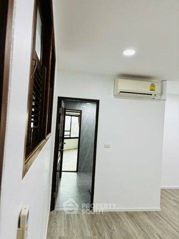 รูป คอนโด 3-ห้องนอน ที่ ทิว ริเวอร์ เพลส คอนโดมิเนียม ใกล้ MRT สิรินธร (ID 1866319) - รูปที่ 21/43